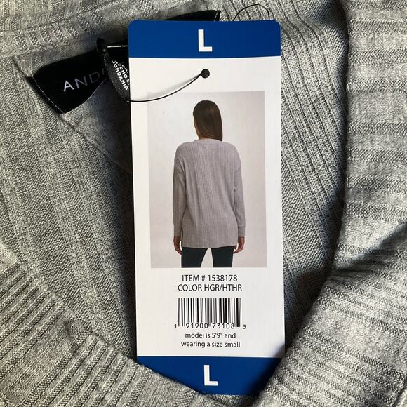 Andrew Marc Women’s Long Sleeve V-neck Blouse size L, Gray, Thin Material - Picture 7 of 8